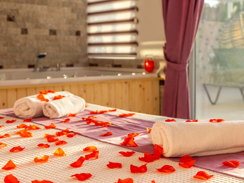  gece  -  Kasım
  | Kalkan Akbel Villa: Doğa Manzaralı, Jakuzili, Korunaklı Havuzlu, 4 Kişilik